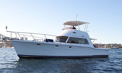 Enjoy the breathtaking panorama of Sydney Harbour while cruising on the calm waters when you're onboard this HMG Sports boat